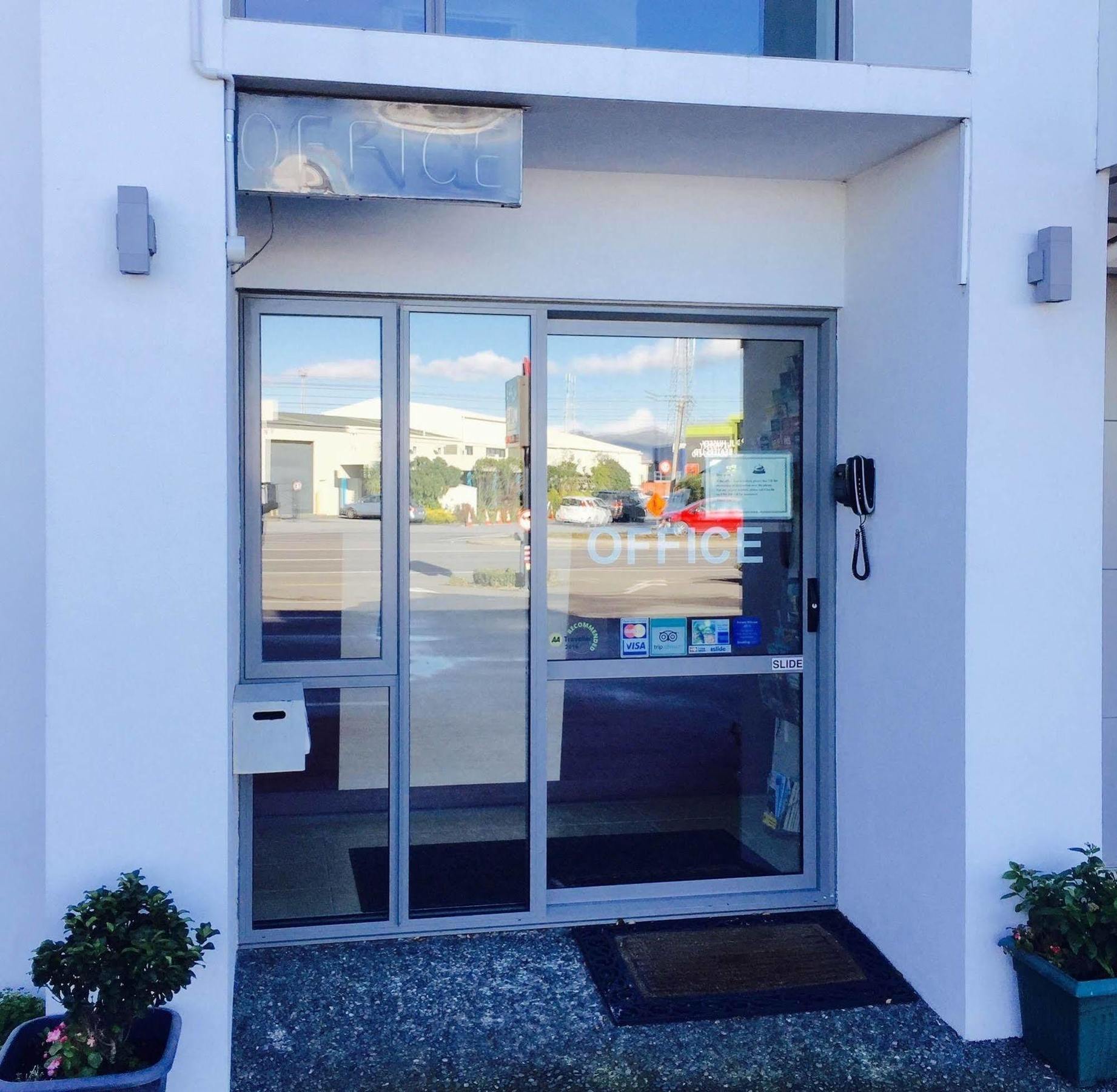 Alpha Motel Крайстчърч Екстериор снимка